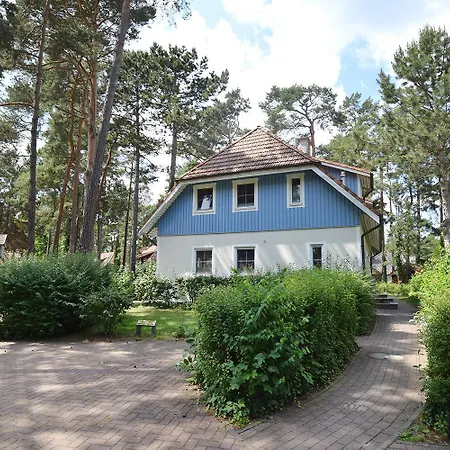 Am Darsswald Haus 2 1 別荘