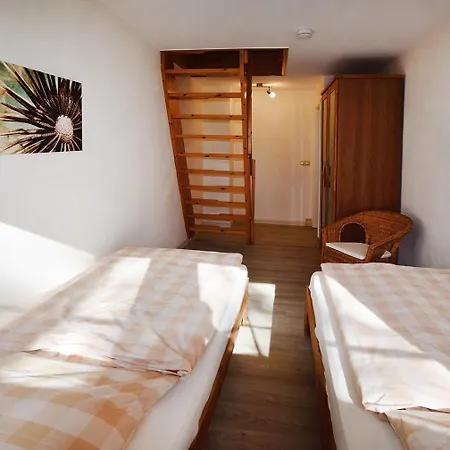 Am Darsswald Haus 2 1 *