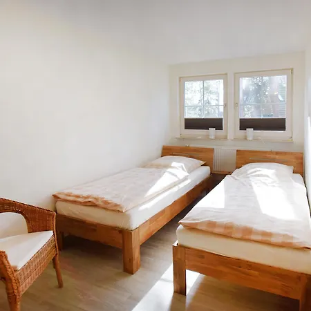 Am Darsswald Haus 2 1 *