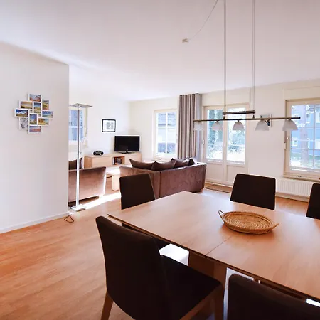 Am Darsswald Haus 2 1 別荘